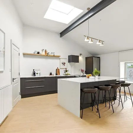 بيت للعطل The Loft At The Warehouse